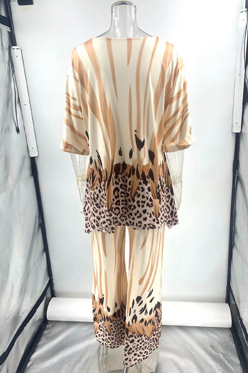 Casual Daily Leopard Print Contrast O Neck Three Quarter Two Pieces - Panekey