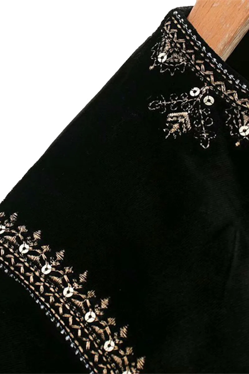 Casual Flowers Embroidered O Neck Outerwear - Panekey