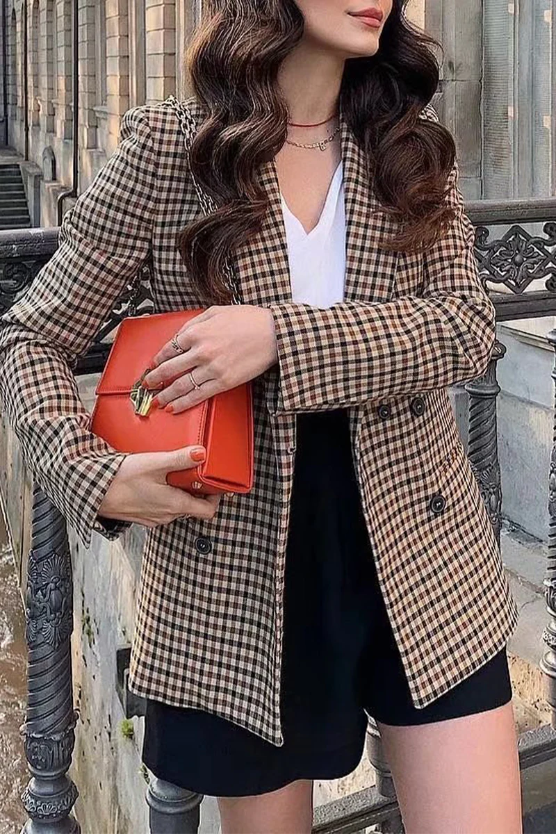 Casual British Style Plaid Striped Pocket Buckle Turn-back Collar Outerwear - Panekey