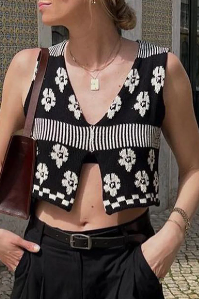 British Style Celebrities Flowers Weave V Neck Tops - Panekey